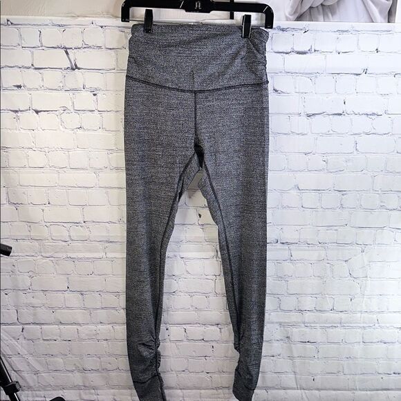 🌪️ Lululemon Full-Length Gray Leggings - Size 8 - Perfect Condition - Picture 1 of 4